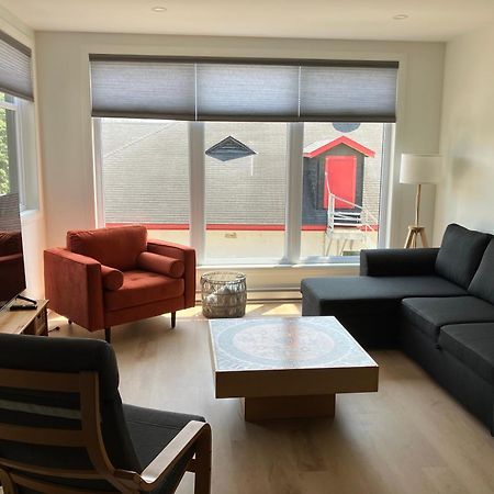 Appartement Yin Et Yang à Sainte-Anne-de-Beaupré Extérieur photo