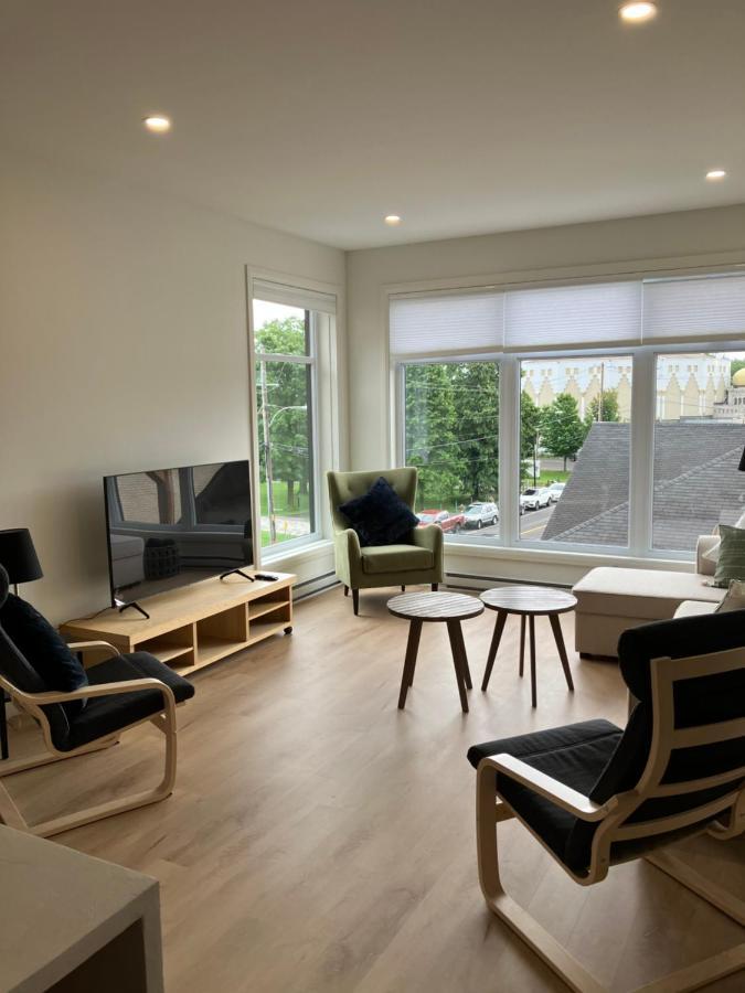 Appartement Yin Et Yang à Sainte-Anne-de-Beaupré Extérieur photo